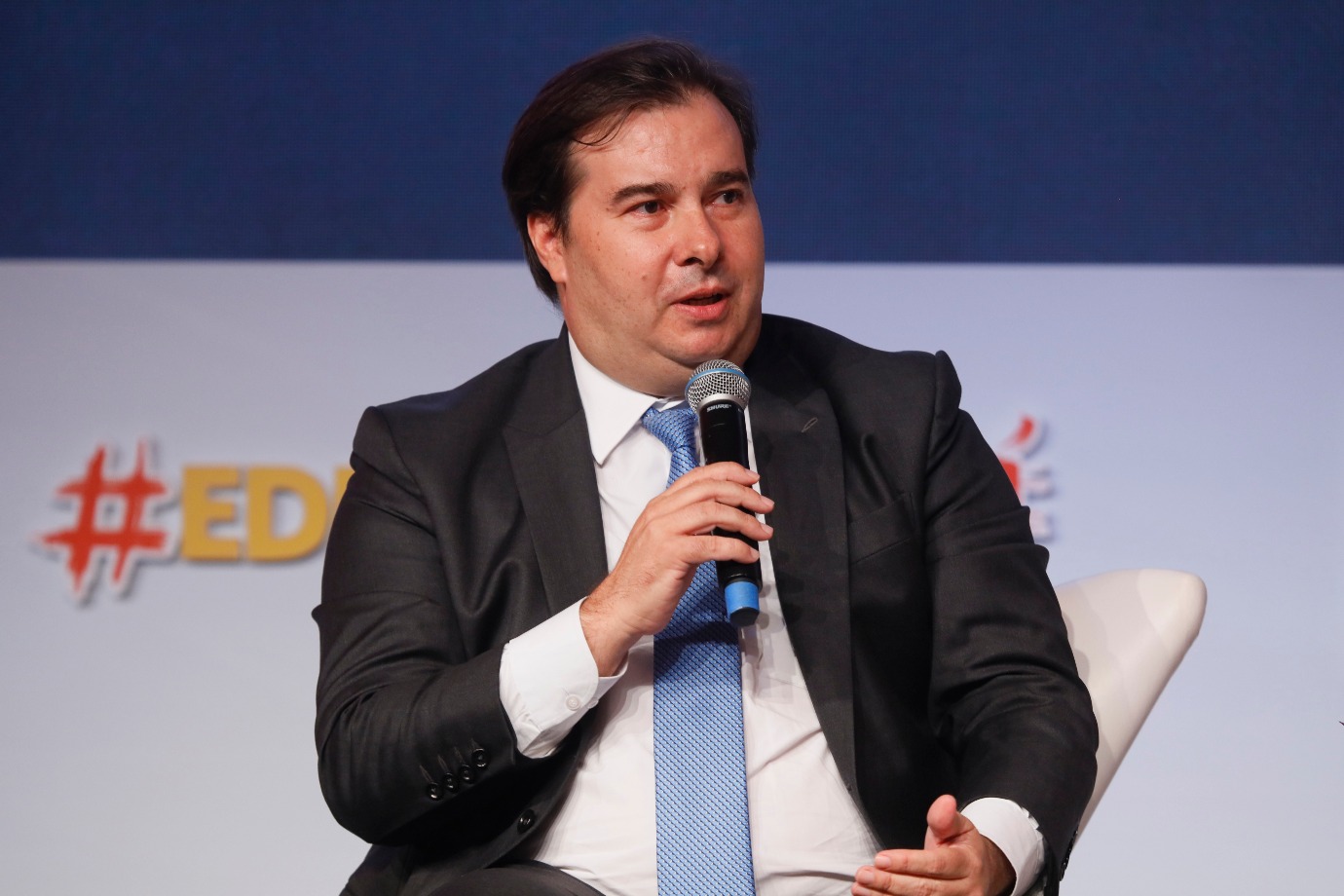 Ampliação do BPC pode dificultar aumento de recursos para fundo de educação básica, diz Maia